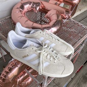 NIB never worn Adidas Gazelle Women’s size 9.5